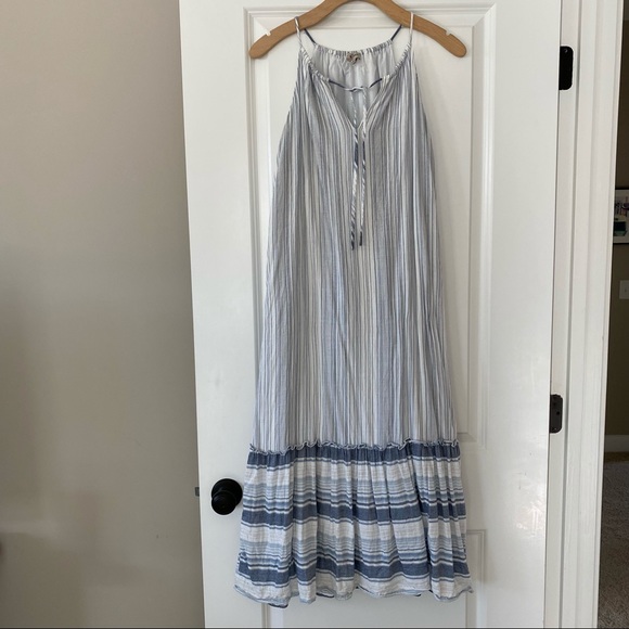 Cremieux Jamie Striped Maxi Dress w Ruffle Hem in Navy & Ivory/White - Picture 11 of 12